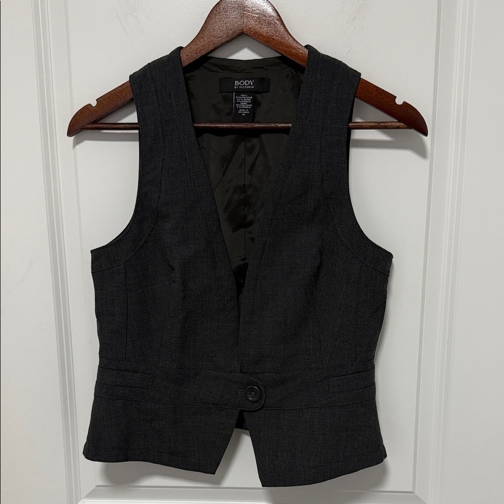 Body by Victoria Women’s Grey Vest size 10